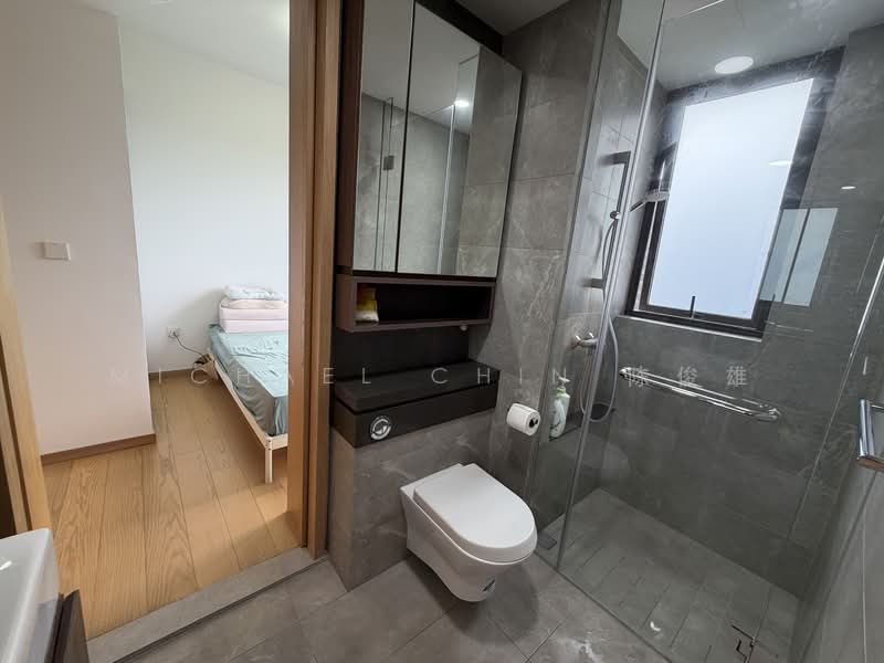 Midwood Condominium For Sale at S$ 2,600,000 | PropertyGuru Singapore - Bathroom Joint Bedroom 2 and Bedroom 3