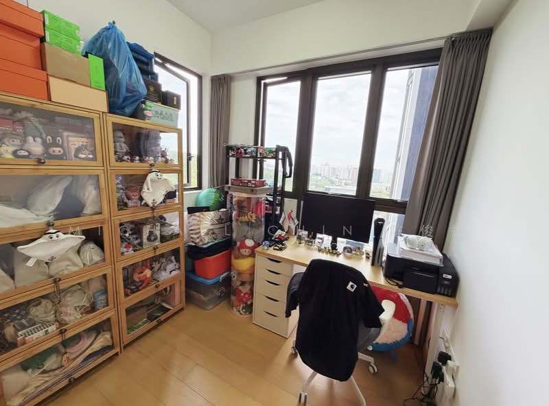 Midwood Condominium For Sale at S$ 2,600,000 | PropertyGuru Singapore - Bedroom 4