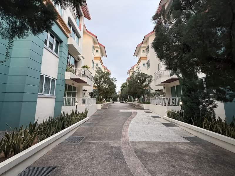 Euphony Gardens Condominium For Sale at S$ 1,000,000 | PropertyGuru Singapore - Exterior