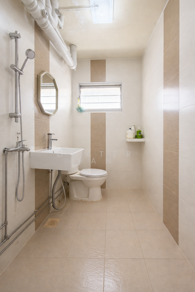 321 Tampines Street 33 HDB Flat For Sale at S$ 620,000 | PropertyGuru Singapore - Bathroom