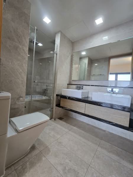 Marina Bay Residences, 18 Marina Boulevard, 3 Bedrooms, 1,959 sqft, Condominium For Rent, by Shirley Chua, 500066353 - Bathroom - PropertyGuru.com.sg