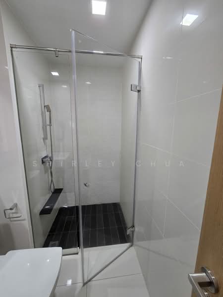 Marina Bay Residences, 18 Marina Boulevard, 3 Bedrooms, 1,959 sqft, Condominium For Rent, by Shirley Chua, 500066353 - Bathroom - PropertyGuru.com.sg