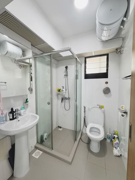 467C Bukit Batok West Avenue 9, 467C Bukit Batok West Avenue 9, 1 Bedroom, 506 sqft, HDB Flat For Rent, by Annabel Yeo 杨洁桦, 500066354 - Bathroom - PropertyGuru.com.sg