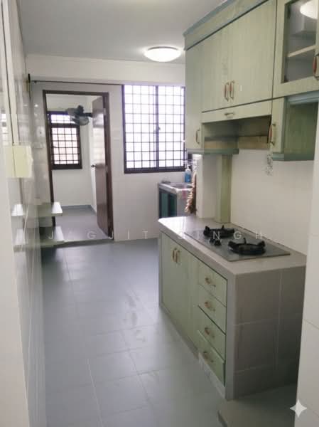 5 Upper Aljunied Lane, 5 Upper Aljunied Lane, 2 Bedrooms, 700 sqft, HDB Flat For Rent, by JAGJIT SINGH, 500066356 - Kitchen - PropertyGuru.com.sg