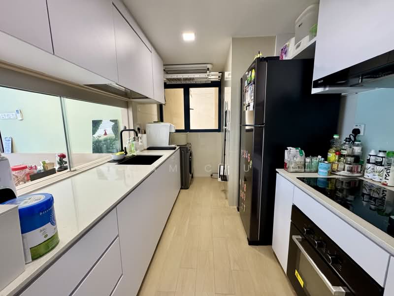 City Square Residences Condominium For Sale at S$ 1,930,000 | PropertyGuru Singapore - Kitchen