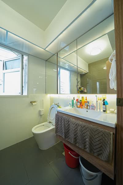 619B Tampines Street 61 HDB Flat For Sale at S$ 820,000 | PropertyGuru Singapore - Bathroom