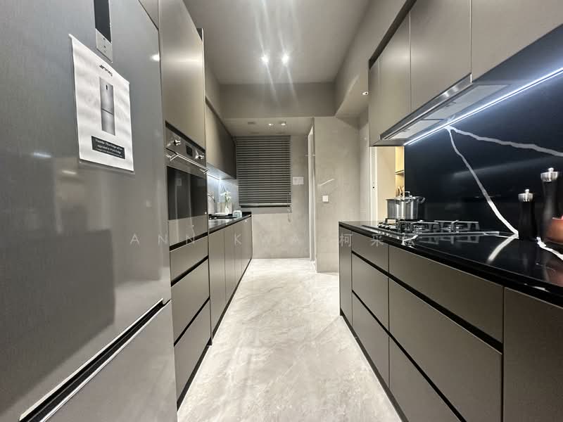 One Marina Gardens Apartment For Sale at S$ 2,521,400 | PropertyGuru Singapore - Kitchen