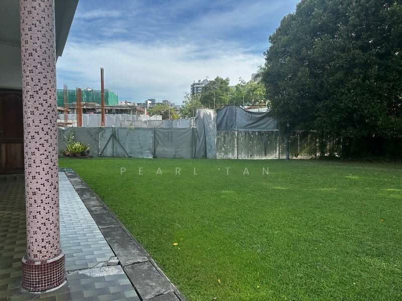 ❤️❤️$1800psf GCB IN D11 ELEVATED, WIDE FRONTAGE, 1KM ACS, SCGS, SJI☎️PEARL9189⭐️0081, Bukit Tunggal , Chancery Lane, Newton / Novena, 5 Bedrooms, 8,000 sqft, Good Class Bungalow For Sale, by Pearl Tan, 500066409 - Exterior - PropertyGuru.com.sg