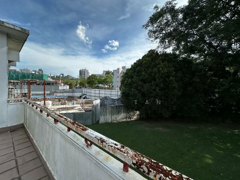 ❤️❤️$1800psf GCB IN D11 ELEVATED, WIDE FRONTAGE, 1KM ACS, SCGS, SJI☎️PEARL9189⭐️0081, Bukit Tunggal , Chancery Lane, Newton / Novena, 5 Bedrooms, 8,000 sqft, Good Class Bungalow For Sale, by Pearl Tan, 500066409 - Exterior - PropertyGuru.com.sg