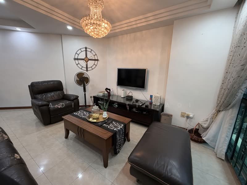 690C Woodlands Drive 75 HDB Flat For Sale at S$ 560,000 | PropertyGuru Singapore - Living Room