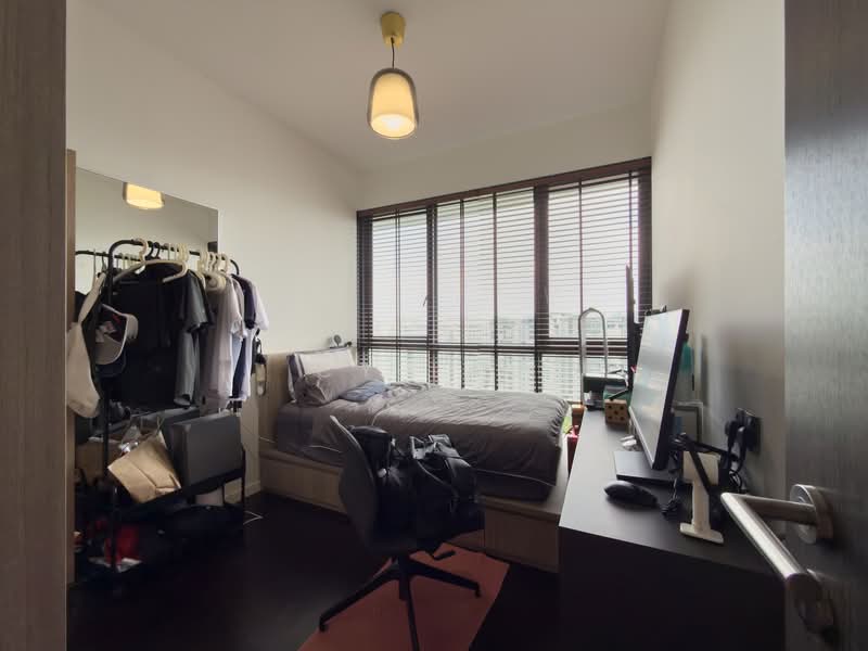 Boathouse Residences Condominium For Sale at S$ 1,800,000 | PropertyGuru Singapore - Bedroom 2