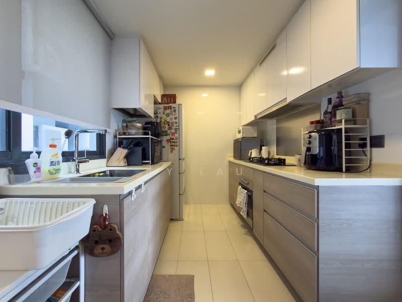 Boathouse Residences Condominium For Sale at S$ 1,800,000 | PropertyGuru Singapore - Kitchen