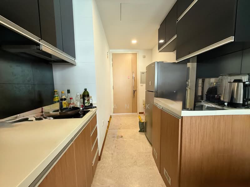 Newton Edge Condominium For Sale at S$ 980,000 | PropertyGuru Singapore - Kitchen