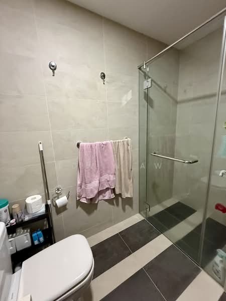 Parc Riviera Condominium For Sale at S$ 820,000 | PropertyGuru Singapore - Bathroom