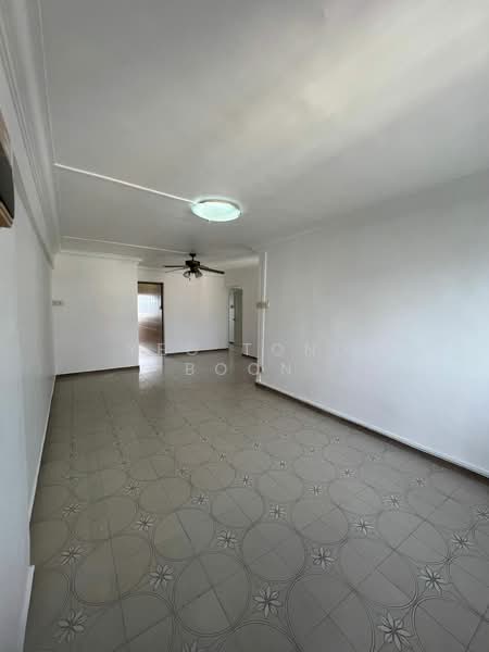 115 Potong Pasir Avenue 1, 115 Potong Pasir Avenue 1, 3 Bedrooms, 1,033 sqft, HDB Flat For Sale, by Yeo Tong Boon, 500066444 - Living Room - PropertyGuru.com.sg