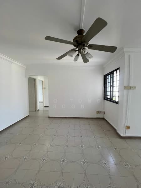 115 Potong Pasir Avenue 1, 115 Potong Pasir Avenue 1, 3 Bedrooms, 1,033 sqft, HDB Flat For Sale, by Yeo Tong Boon, 500066444 - Living Room - PropertyGuru.com.sg