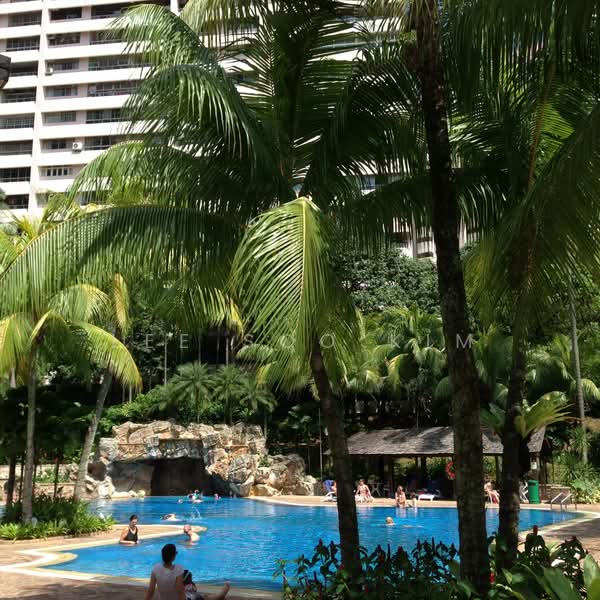 Ridgewood Condominium Condominium For Sale at S$ 4,080,000 | PropertyGuru Singapore - Pool