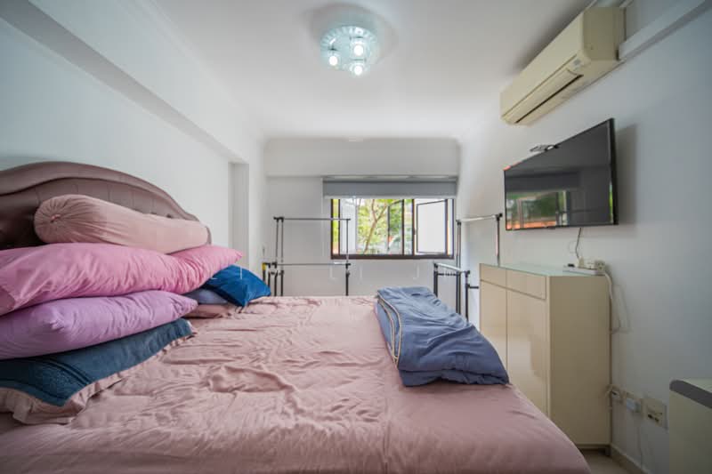 312A Anchorvale Lane HDB Flat For Sale at S$ 600,000 | PropertyGuru Singapore - Master Bedroom
