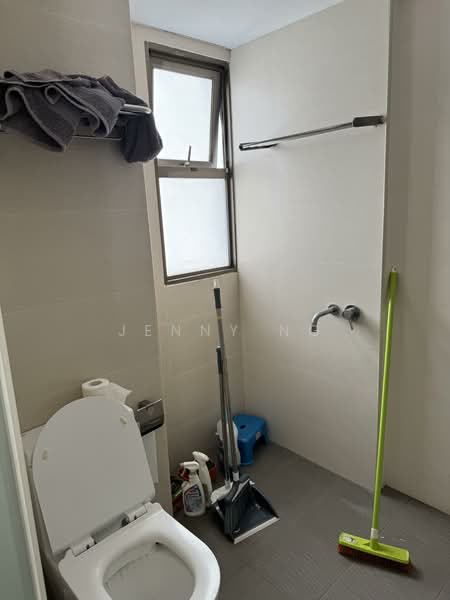 Parkview Apartments Apartment For Sale at S$ 1,050,000 | PropertyGuru Singapore - Bathroom