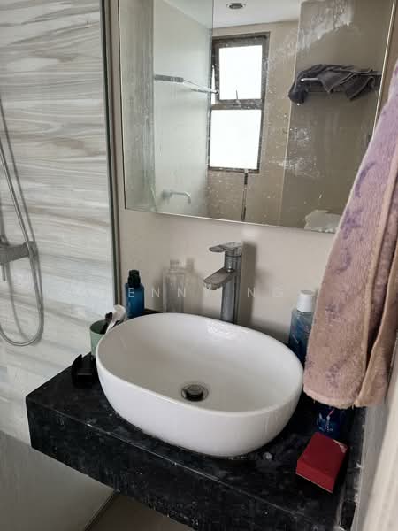 Parkview Apartments Apartment For Sale at S$ 1,050,000 | PropertyGuru Singapore - Bathroom