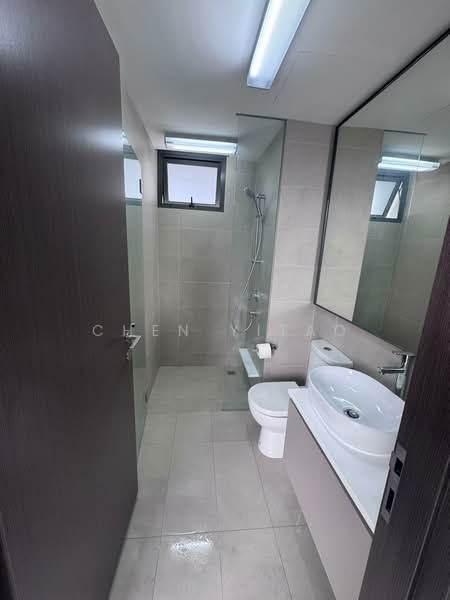 Vue 8 Residence, 85 Pasir Ris Heights, 2 Bedrooms, 797 sqft, Condominium For Rent, by Chen Yitao, 500066456 - Bathroom - PropertyGuru.com.sg