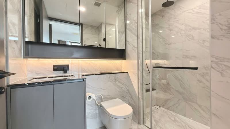 The Landmark, 173 Chin Swee Road, 2 Bedrooms, 678 sqft, Condominium For Rent, by Eleanor Loke, 500066457 - Bathroom - PropertyGuru.com.sg