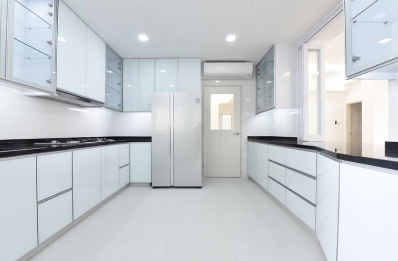 Regency Park, 3 Nathan Road, 4 Bedrooms, 3,650 sqft, Condominium For Rent, by Kensy ., 500066463 - Kitchen - PropertyGuru.com.sg