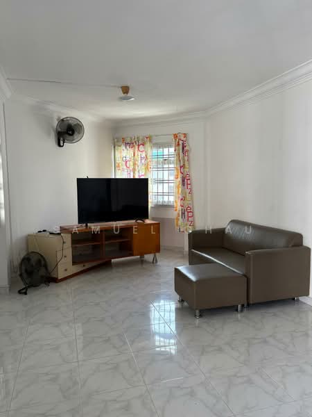 604 Woodlands Drive 42, 604 Woodlands Drive 42, 3 Bedrooms, 1,001 sqft, HDB Flat For Rent, by Samuel Chau, 500066464 - Living Room - PropertyGuru.com.sg