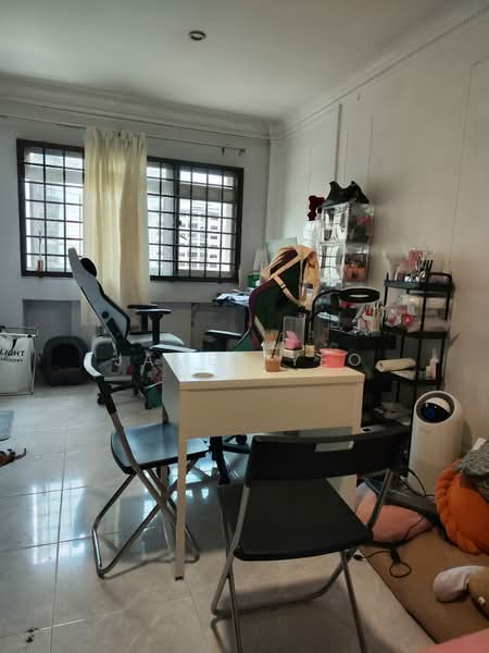 328 Tampines Street 32 HDB Flat For Sale at S$ 998,000 | PropertyGuru Singapore - Study