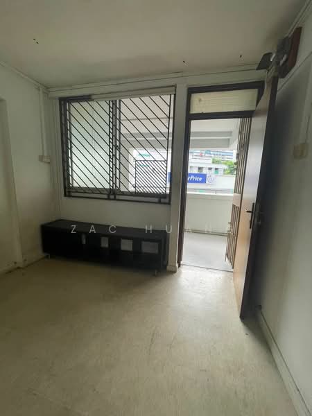 154 Serangoon North Avenue 1, 154 Serangoon North Avenue 1, 2 Bedrooms, 60 sqft, HDB Flat For Rent, by Zac Huang, 500066499 - Balcony - PropertyGuru.com.sg
