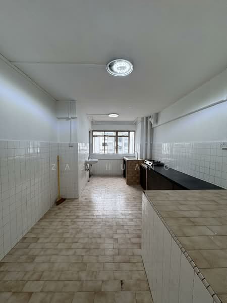 154 Serangoon North Avenue 1, 154 Serangoon North Avenue 1, 2 Bedrooms, 600 sqft, HDB Flat For Rent, by Zac Huang, 500066499 - Kitchen - PropertyGuru.com.sg