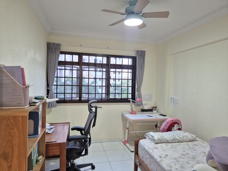 17 Dover Crescent HDB Flat For Sale at S$ 855,000 | PropertyGuru Singapore - Study