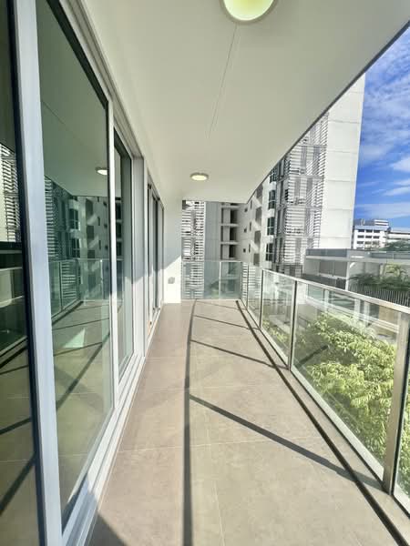 Eight Riversuites, 2 Whampoa East, 2 Bedrooms, 700 sqft, Condominium For Rent, by Esther Low, 500066512 - Balcony - PropertyGuru.com.sg