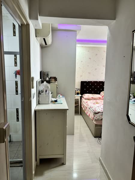 421 Clementi Avenue 1 HDB Flat For Sale at S$ 1,180,000 | PropertyGuru Singapore - Bedroom