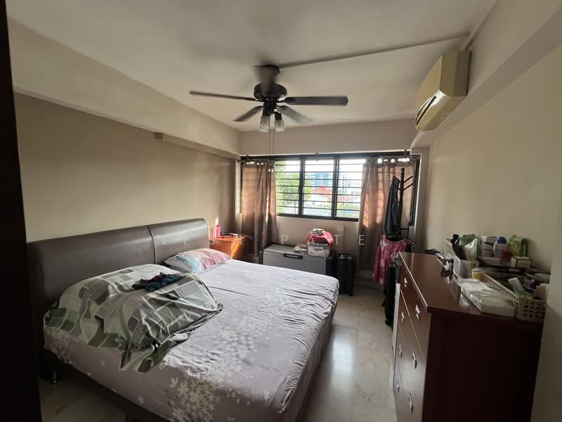 405 Sin Ming Avenue HDB Flat For Sale at S$ 900,000 | PropertyGuru Singapore - Bedroom