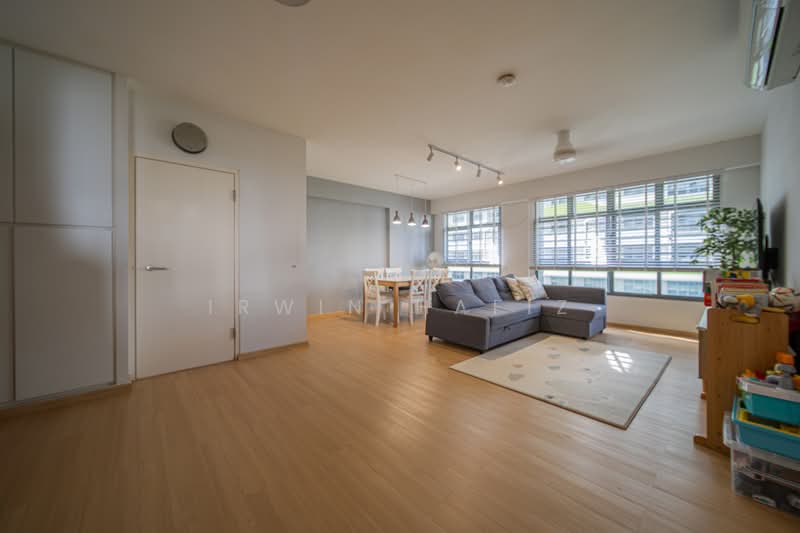 618A Tampines Street 61 HDB Flat For Sale at S$ 880,000 | PropertyGuru Singapore - Living Room