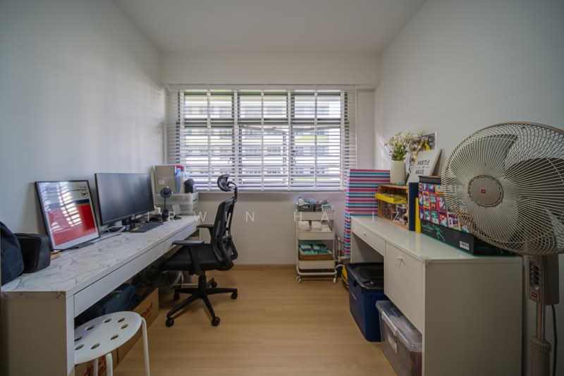 618A Tampines Street 61 HDB Flat For Sale at S$ 880,000 | PropertyGuru Singapore - Study