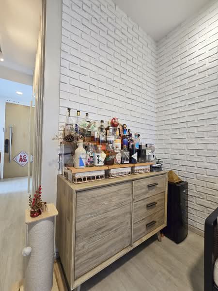 Skies Miltonia Condominium For Sale at S$ 980,000 | PropertyGuru Singapore - Interior