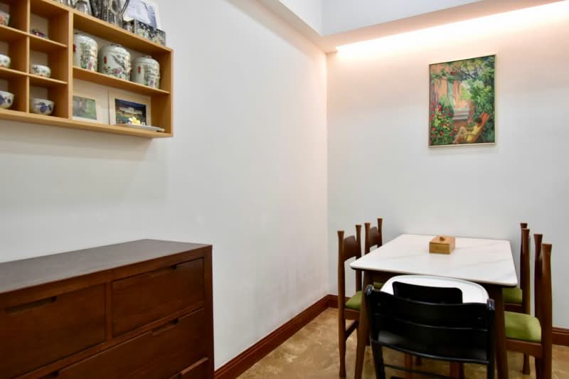 River Place Condominium For Sale at S$ 2,450,000 | PropertyGuru Singapore - Dining Room