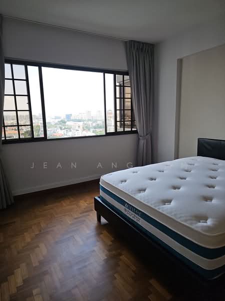 Laguna Park Apartment For Sale at S$ 2,190,000 | PropertyGuru Singapore - Bedroom