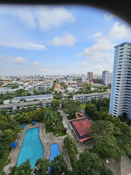 Laguna Park Apartment For Sale at S$ 2,190,000 | PropertyGuru Singapore - Exterior