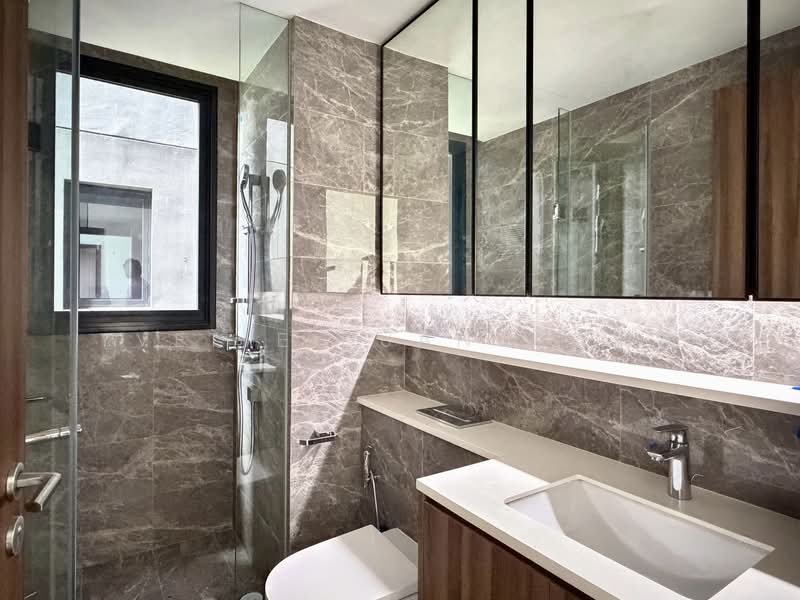 Lentor Modern, 5 Lentor Central, Mandai / Upper Thomson, 2 Bedrooms, 732 sqft, Condominium For Sale, by Yvette Huang 黄俐银, 500066551 - Bathroom - PropertyGuru.com.sg