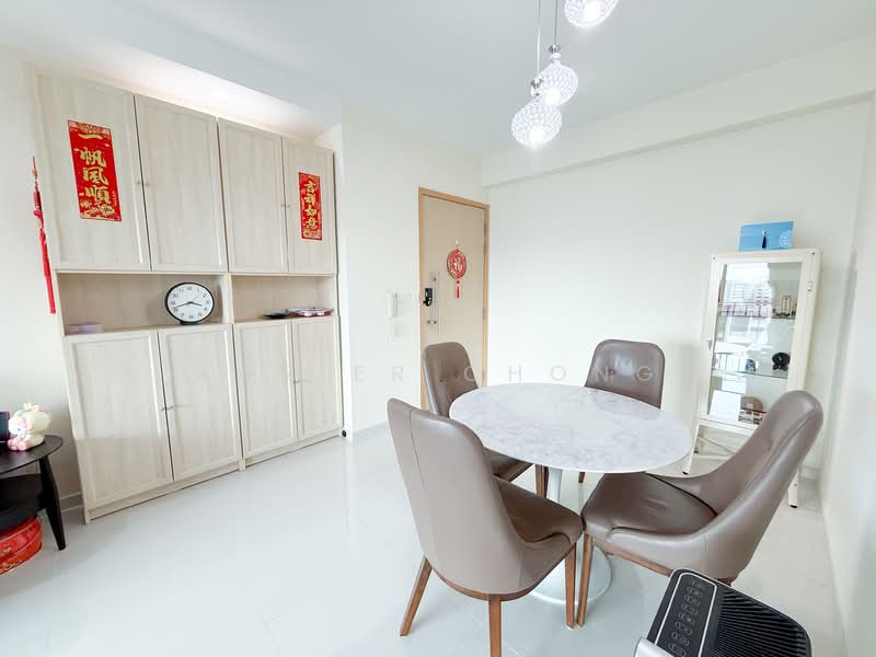 Esparina Residences, 123 Compassvale Bow, 3 Bedrooms, 1,001 sqft, Executive Condominium For Rent, by Xavier Chong, 500066552 - Dining Room - PropertyGuru.com.sg