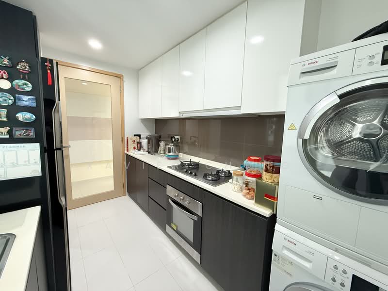 Esparina Residences, 123 Compassvale Bow, 3 Bedrooms, 1,001 sqft, Executive Condominium For Rent, by Xavier Chong, 500066552 - Kitchen - PropertyGuru.com.sg