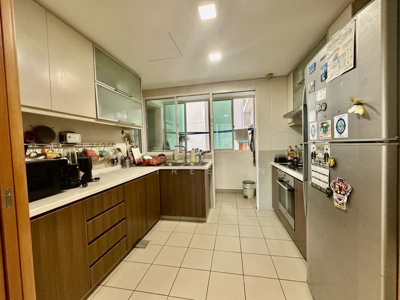 Changi Rise Condo Condominium For Sale at S$ 1,480,000 | PropertyGuru Singapore - Kitchen