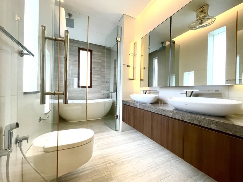 Beautiful 3.5 Storey Designer Detached House in Kembangan, , 6 Bedrooms, 6,500 sqft, Detached House For Rent, by Jackie Mang, 500066557 - Bathroom - PropertyGuru.com.sg