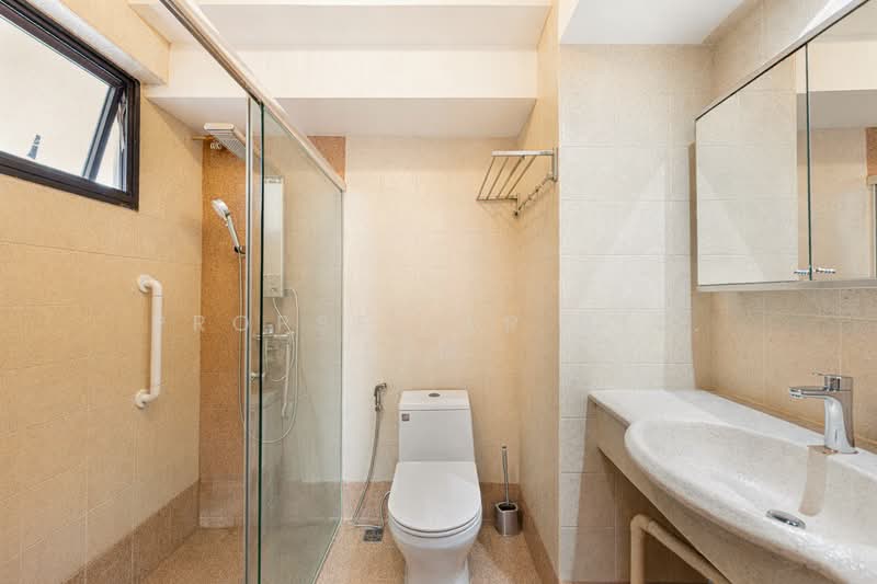405A Fernvale Lane HDB Flat For Sale at S$ 698,000 | PropertyGuru Singapore - Bathroom