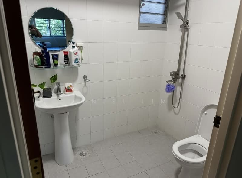 430B Yishun Avenue 11, 430B Yishun Avenue 11, Room Rental, 100 sqft, HDB Flat For Rent, by Daniel Lim, 500066561 - Bathroom - PropertyGuru.com.sg