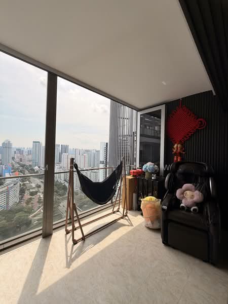 Eight Riversuites Condominium For Sale at S$ 2,900,000 | PropertyGuru Singapore - Balcony