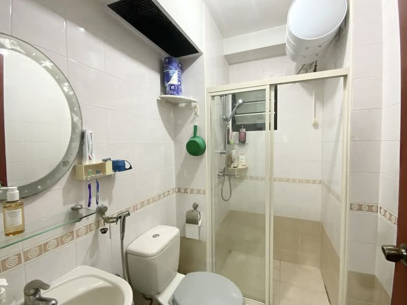157B Rivervale Crescent HDB Flat For Sale at S$ 618,000 | PropertyGuru Singapore - Bathroom
